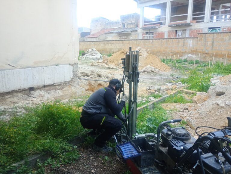 Prova penetrometrica eseguita in cantiere con attrezzatura specializzata